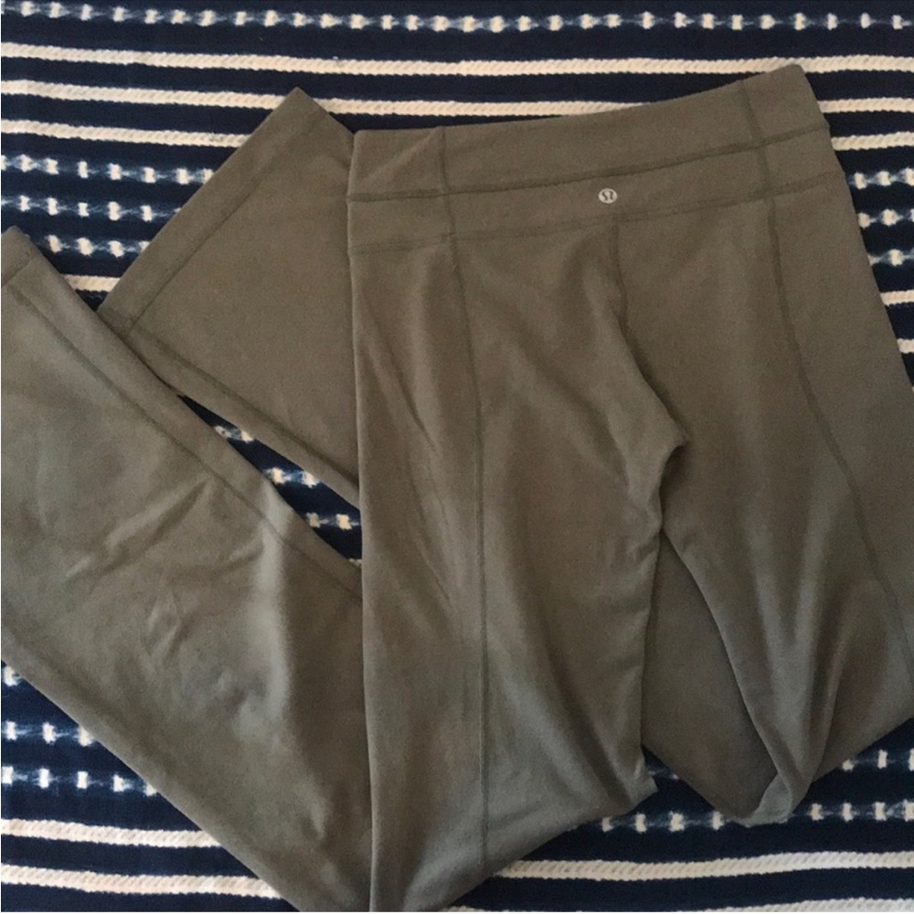 Lulu lemon army green bootcut leggings